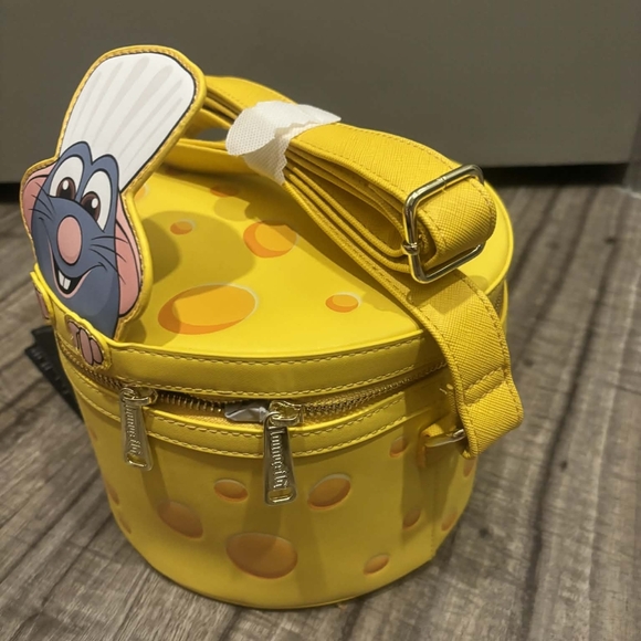 Disney Pixar Ratatouille Remy Cheese Wheel Loungefly Crossbody Bag - Picture 4 of 5